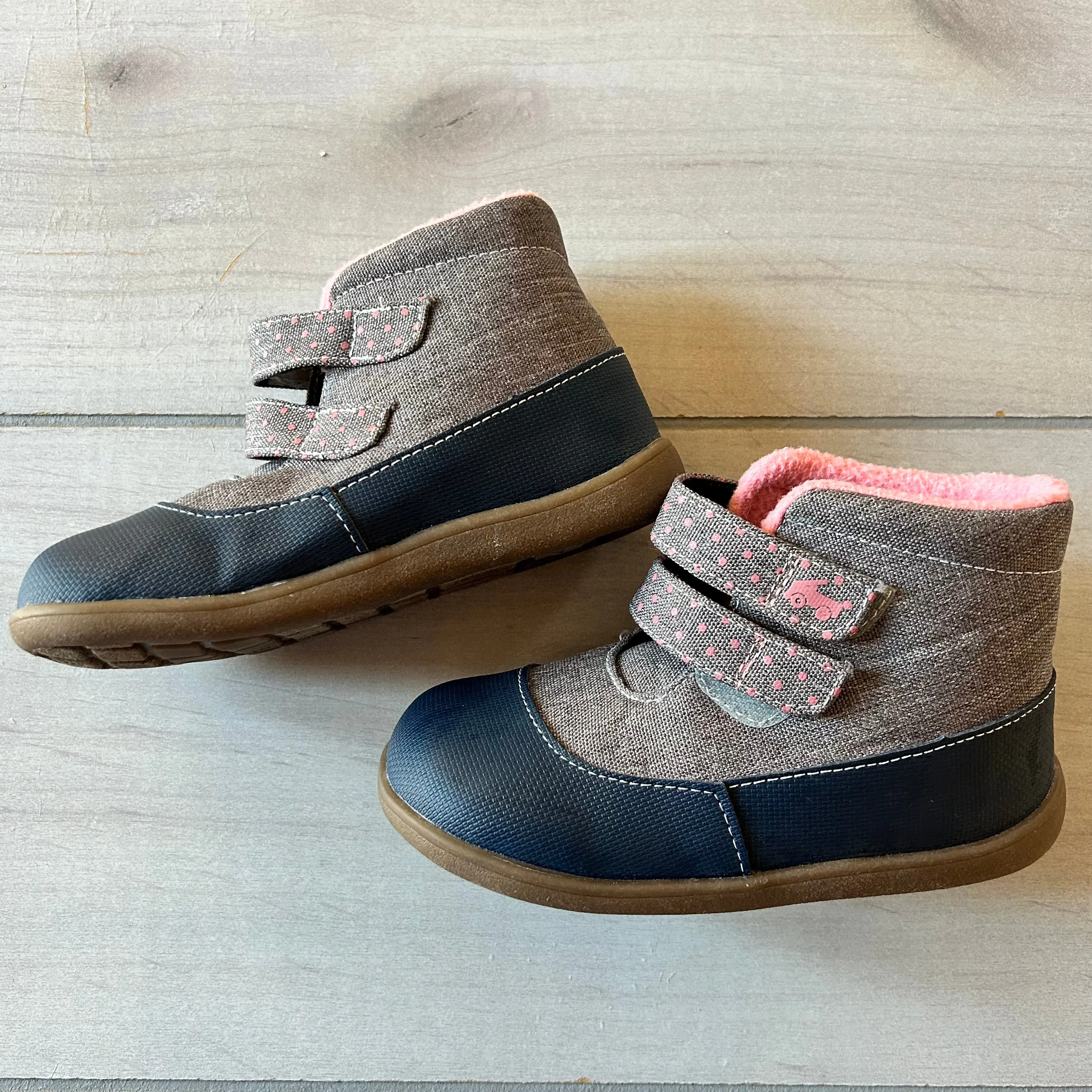 See Kai Run Gray & Pink Velcro Waterproof Boots