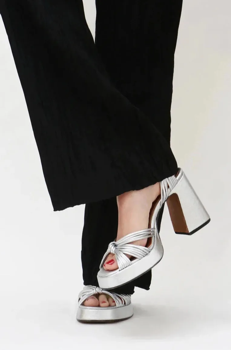 Souliers Martinez - Springs Sandal: Silver Woven Leather