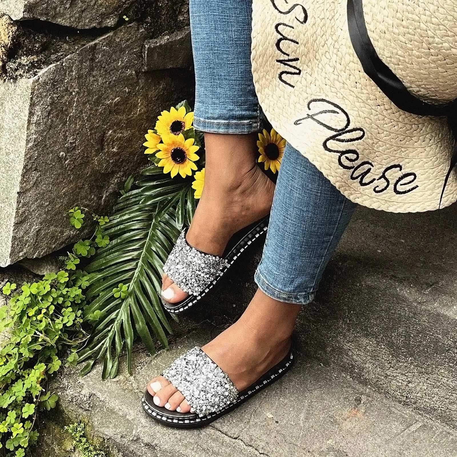 Women Slippers Ladies Fashion Sequins Flats Slippers Sandals For Outside Women Summer Beach Shoes Roman Sandals zapatos mujer